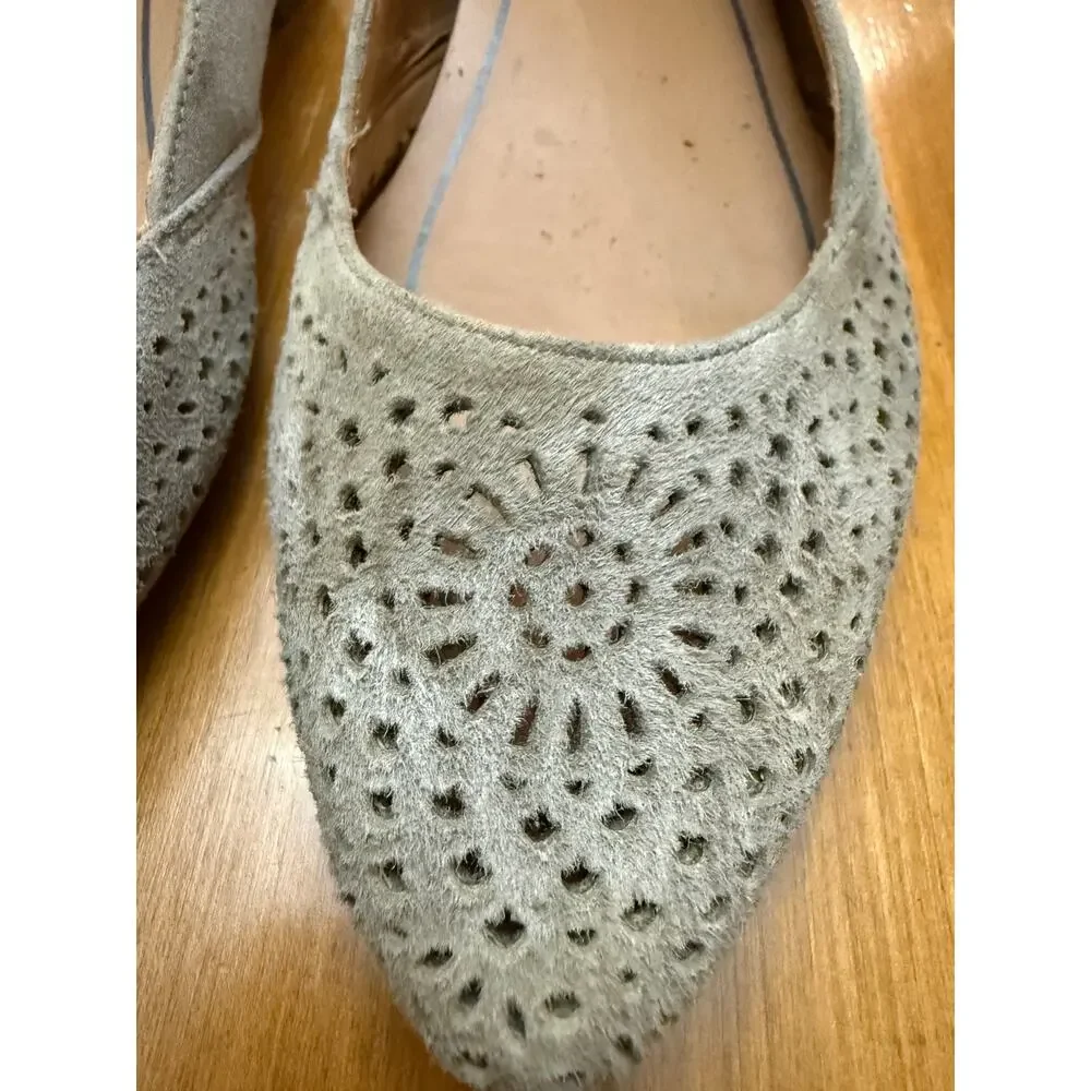 Vionic Carmela Pointed toe flat dark taupe suede laser cut orthotic support 7*